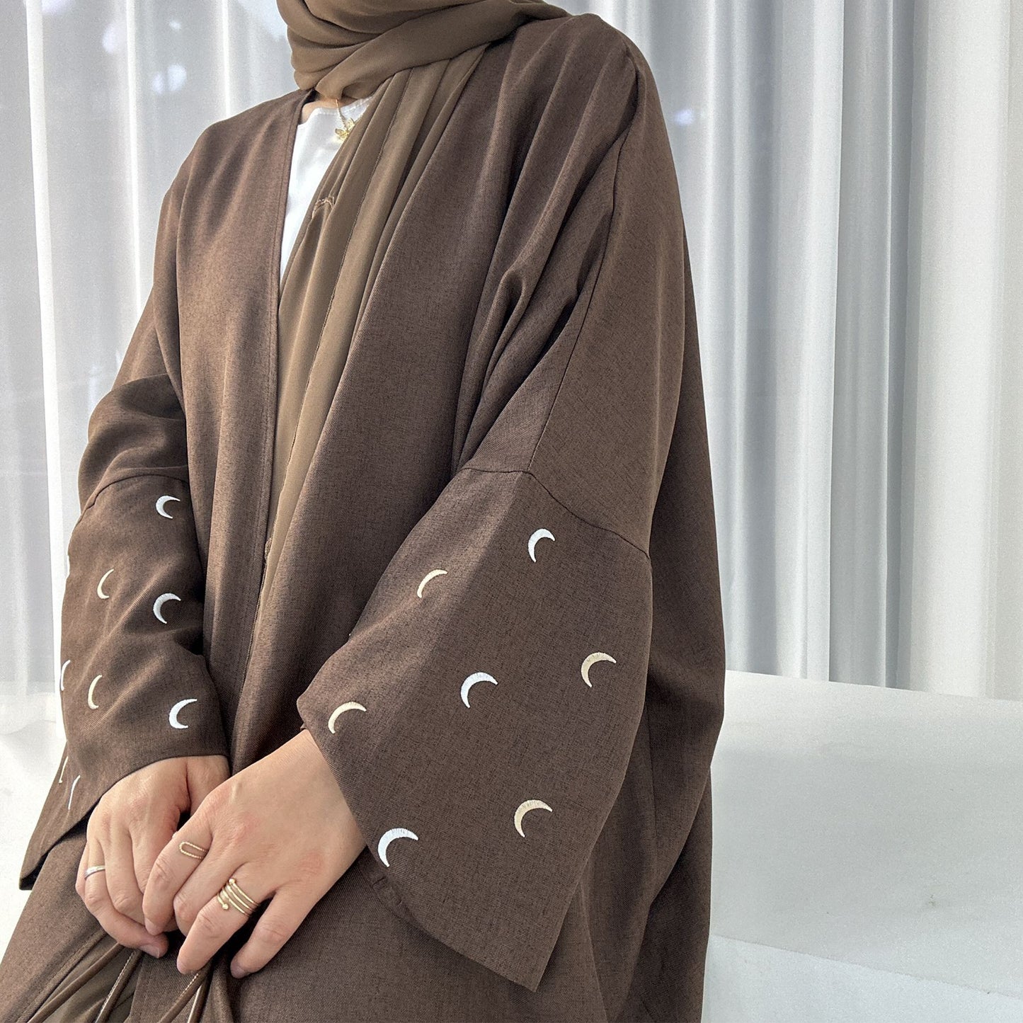 Abaya moon