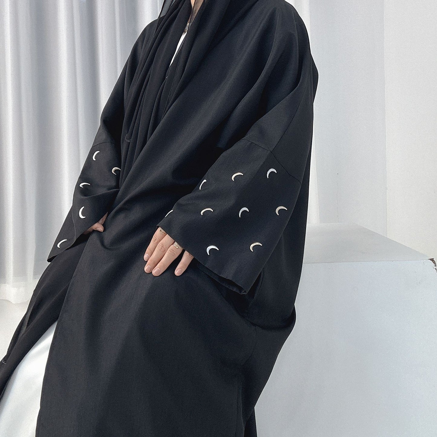 Abaya moon