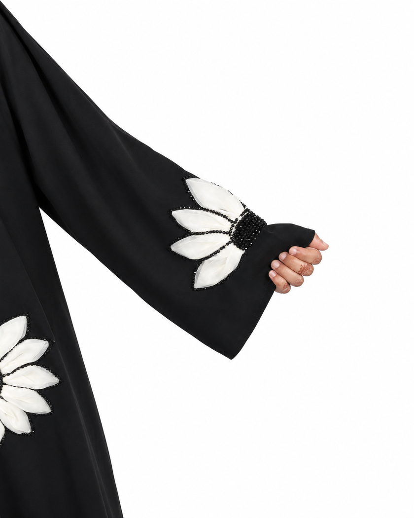 Abaya zahra