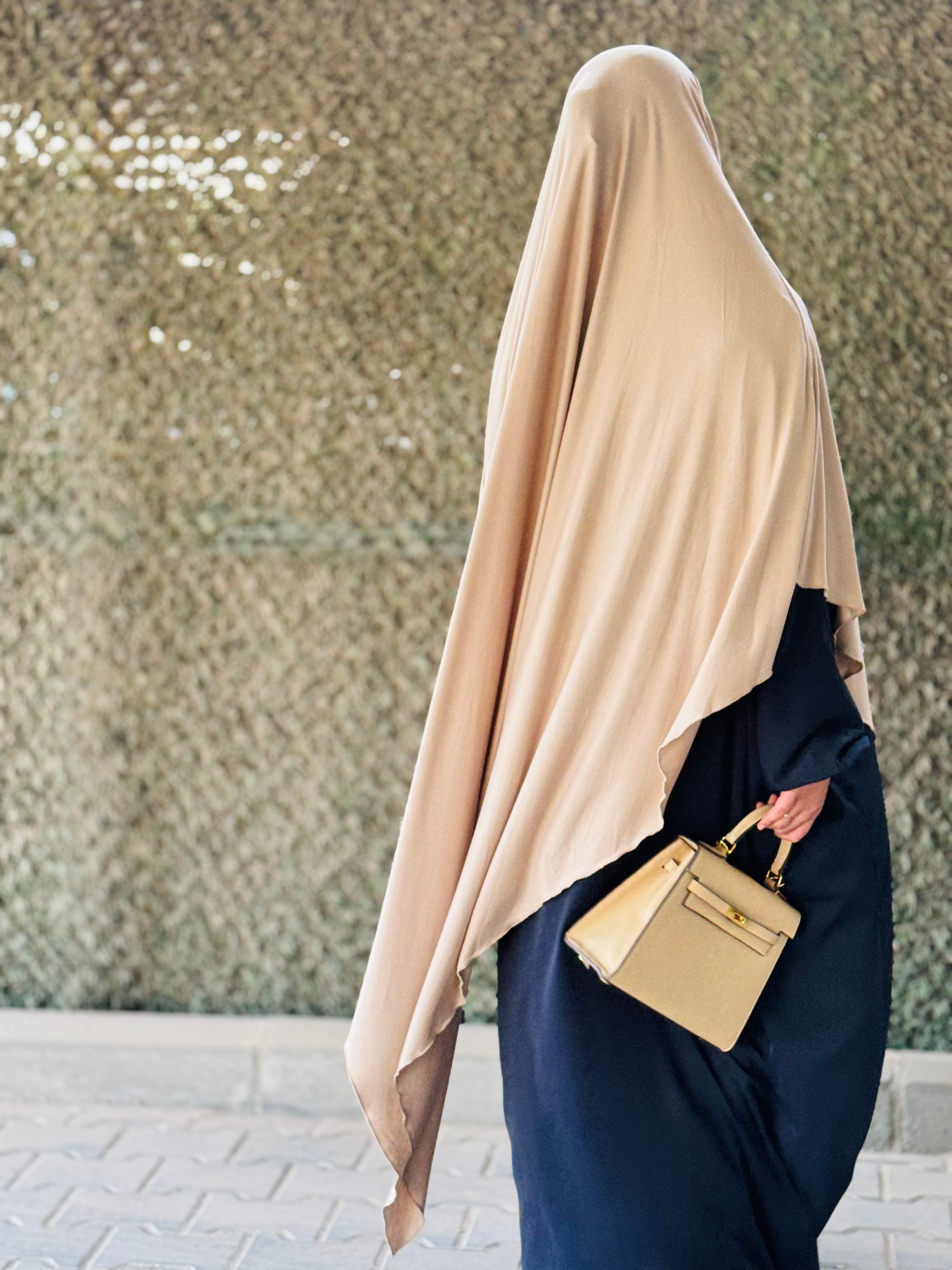 Khimar saeda