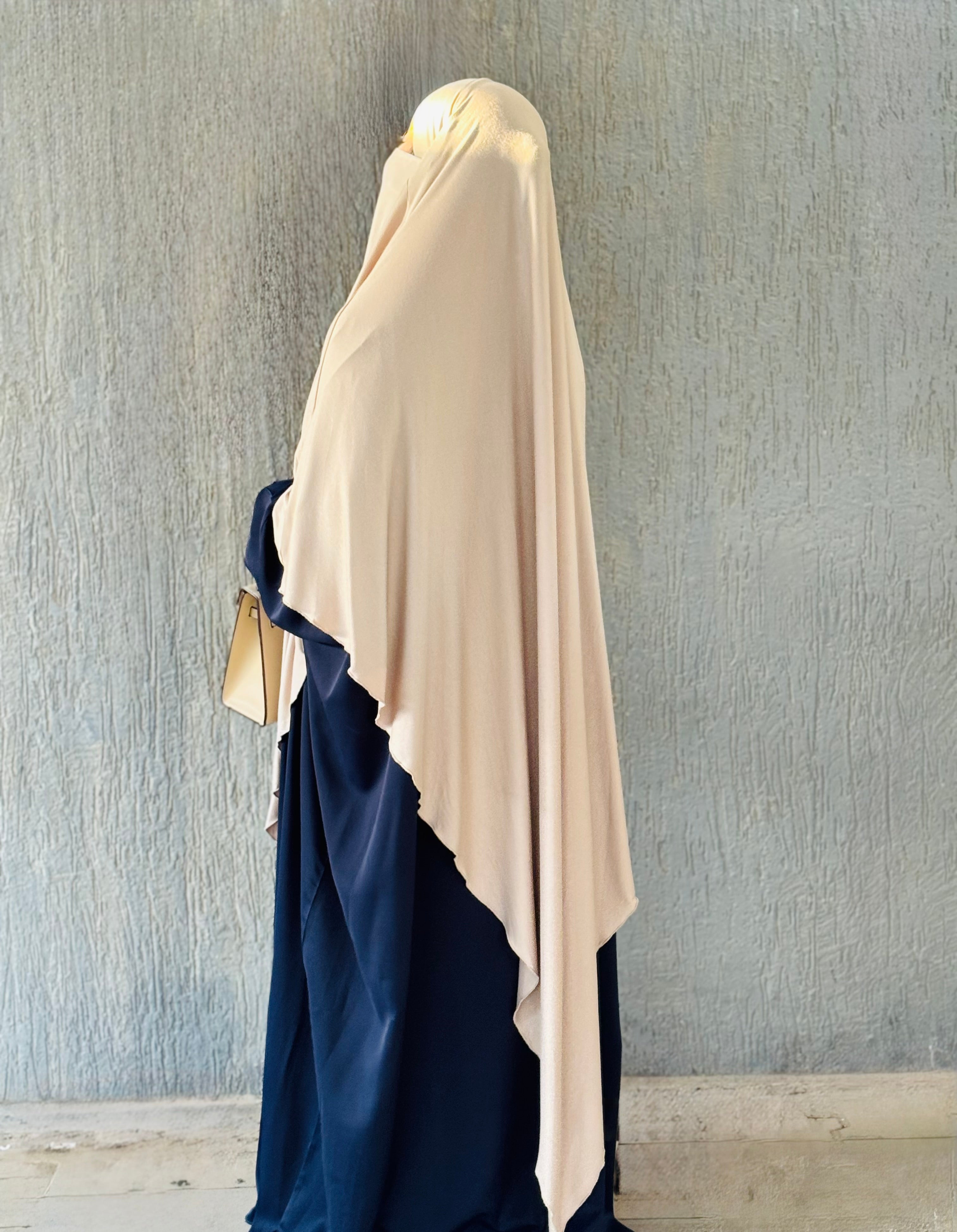 Khimar saeda